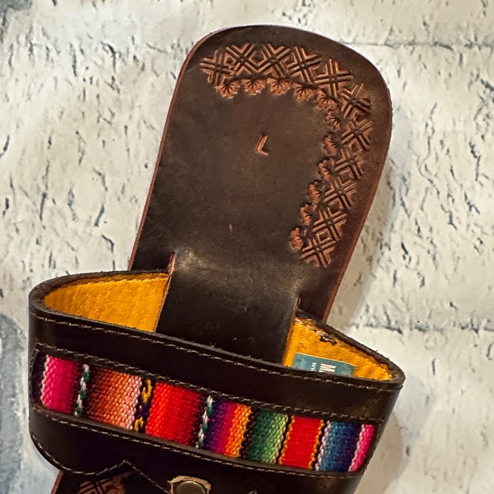 Colorful Striped Women's Sandals - Picture 7 of 9